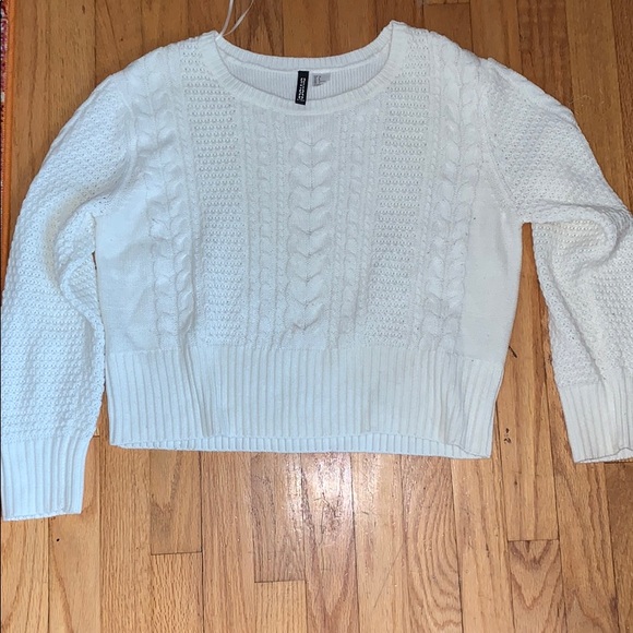 Cropped Sweater - Picture 1 of 3